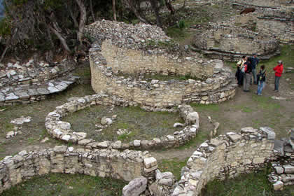 COMPLEJO ARQUEOLOGICO MONUMENTAL KUELAP - CASAS CIRCULARES 16
