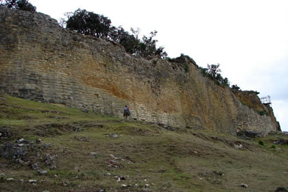 COMPLEJO ARQUEOLOGICO MONUMENTAL KUELAP - SECTOR SUR 08