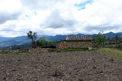 CAMINATA A LOS SARCOFAGOS DE KARAJIA 04