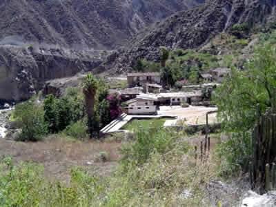 BA�OS TERMALES DE PACATQUI 01