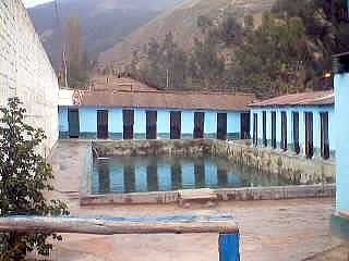 BA�OS TERMALES HUALALACHI 02