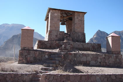 CAMPANARIO DE SANTA ANA 05