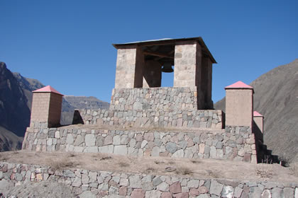 CAMPANARIO DE SANTA ANA 08
