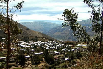 RETAMALES DE HUAYHUANCA Y BA�OS TERMALES CO�E 03