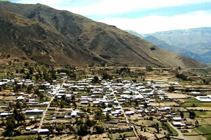 RETAMALES DE HUAYHUANCA Y BA�OS TERMALES CO�E 04
