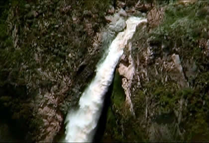 MIRADOR Y CATARATA DE OSKUNE 06