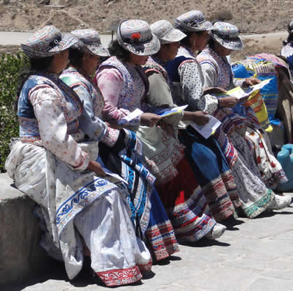 TRAJE TIPICO DEL VALLE DEL COLCA 02