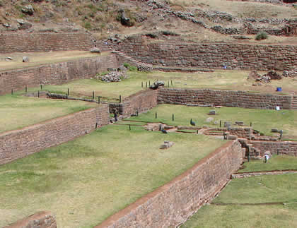 FUENTE PRINCIPAL DE AGUA DEL PARQUE ARQUEOLOGICO TIPON 01