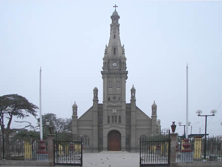 SANTUARIO DEL SE�OR DE LUREN 02