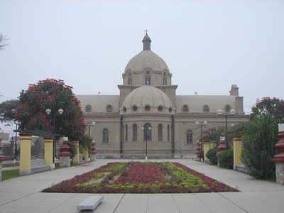 SANTUARIO DEL SE�OR DE LUREN 06