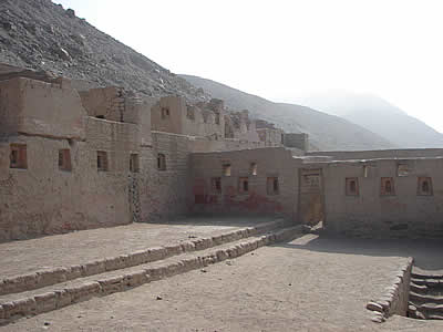 RECINTOS DEL PALACIO DE TAMBO COLORADO 09