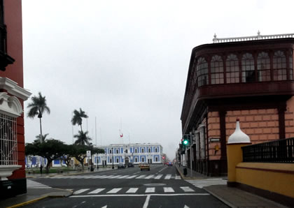 PLAZA DE ARMAS DE TRUJILLO 01