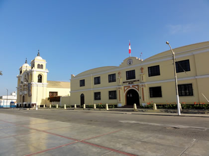 PLAZA DE ARMAS DE CHOCOPE 02
