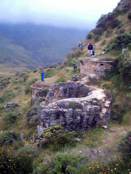 sitio arqueologico cantamarca 07