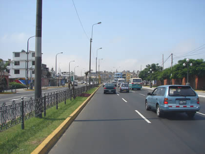 AVENIDA HUAYLAS 03
