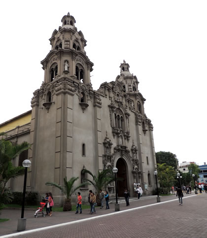 PARQUE CENTRAL DE MIRAFLORES - PARQUE KENNEDY 03