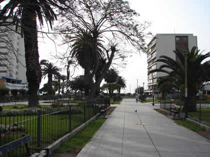 PLAZA DE ARMAS DEL BALNEARIO DE ANCON 03