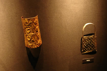 SALA COSMOVISION Y VESTIDO DE LA SALA MUSEO ORO DEL PERU 11