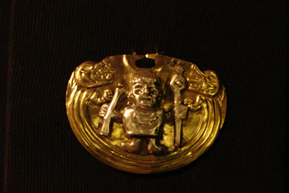 SALA COSMOVISION Y VESTIDO DE LA SALA MUSEO ORO DEL PERU 20