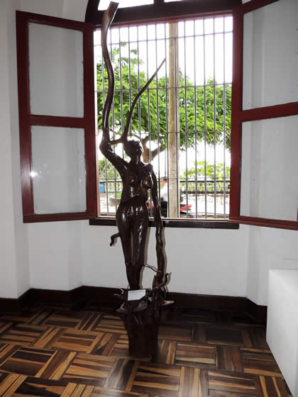 II SALON DE ESCULTURA AMAZONICA AMAZONIA EN TRES D 13