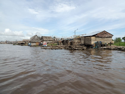 BARRIO DE BELEN EN BOTE 02
