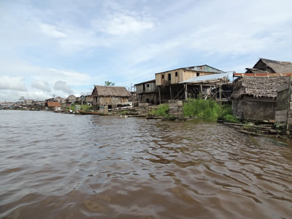BARRIO DE BELEN EN BOTE 04