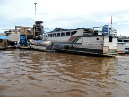 BARRIO DE BELEN EN BOTE 24