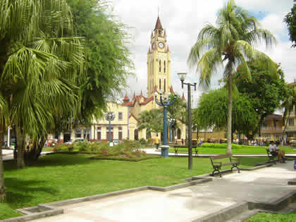 PLAZA DE ARMAS DE IQUITOS