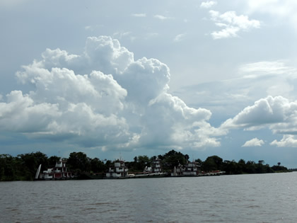 RIO NANAY 06