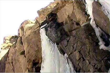 CATARATA DE HIELO EL CHORRO MUNICIPALIDAD DE TORATA 06