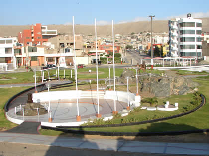 PLAZA BOLIVIA MALECON ILO 01