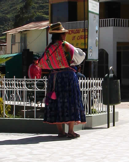 TRAJE TIPICO MOQUEGUA 03