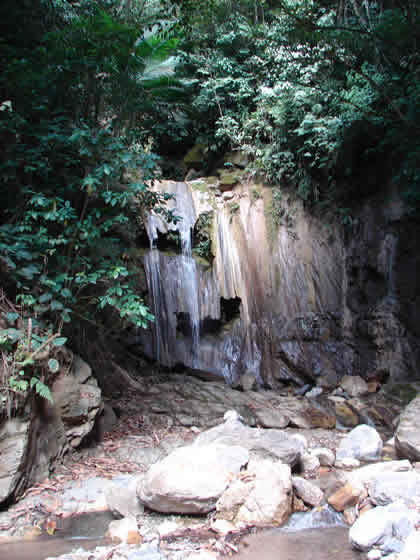 LA CATARATA PACCHA 02