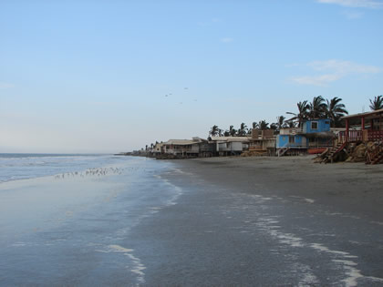CASAS DE PLAYA COLAN 22