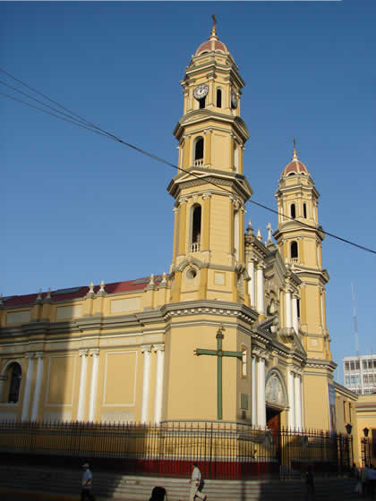 LA CATEDRAL DE PIURA 01