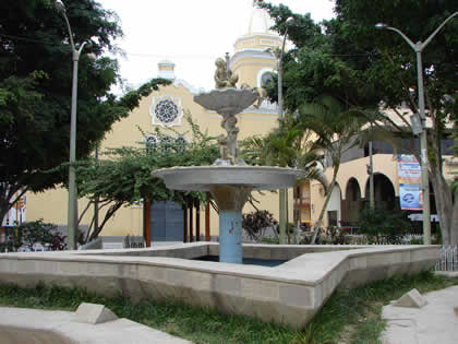 PLAZA DE ARMAS DE PAITA 09