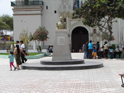 PLAZA DE ARMAS DE SECHURA 01