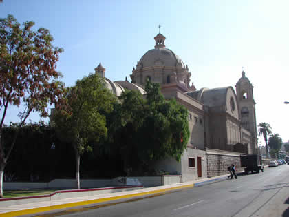 PASEO CIVICO 09